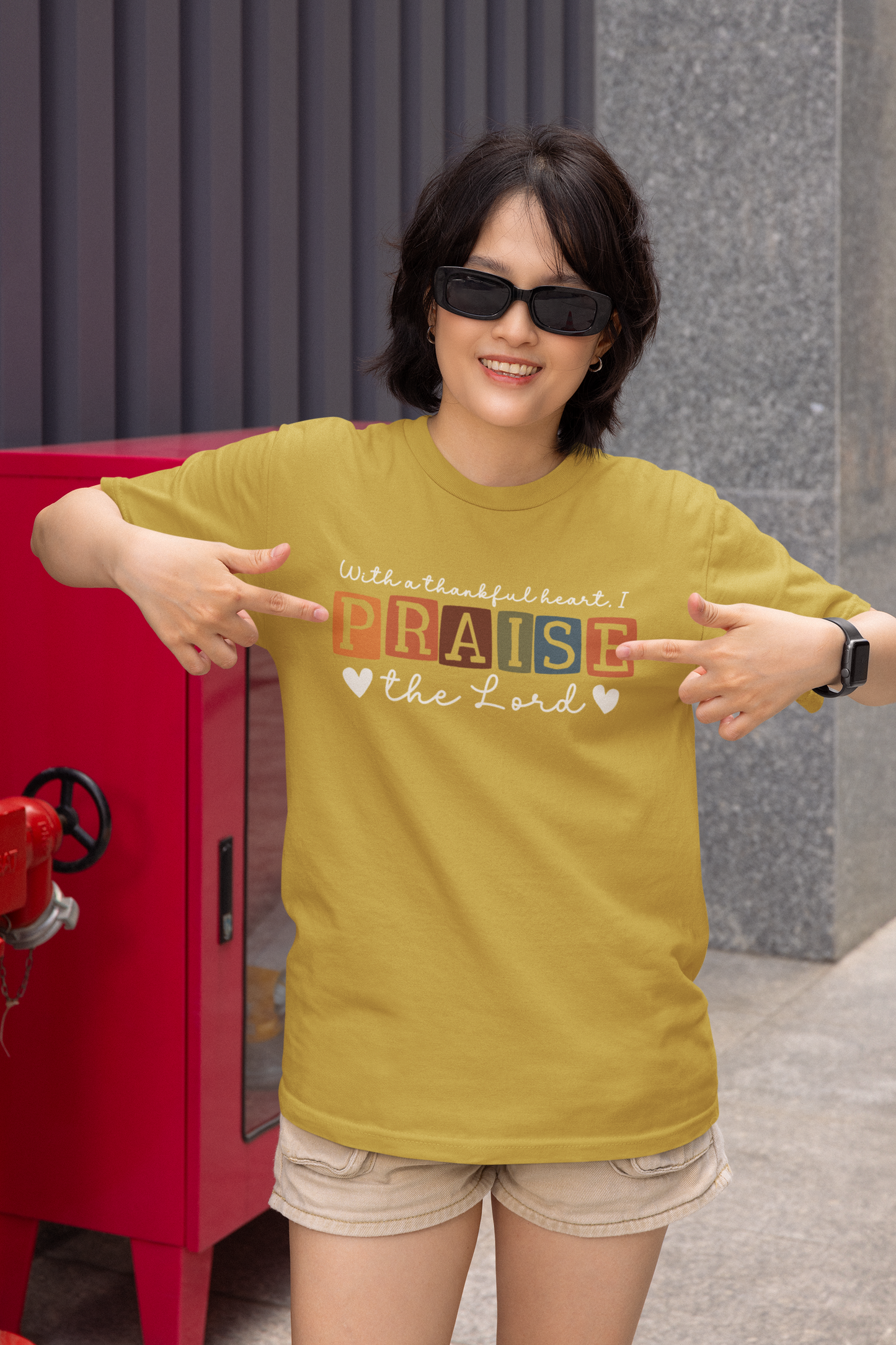 With a thankful heart praise the Lord - Unisex Heavy Cotton Tee - River Front Creations Store