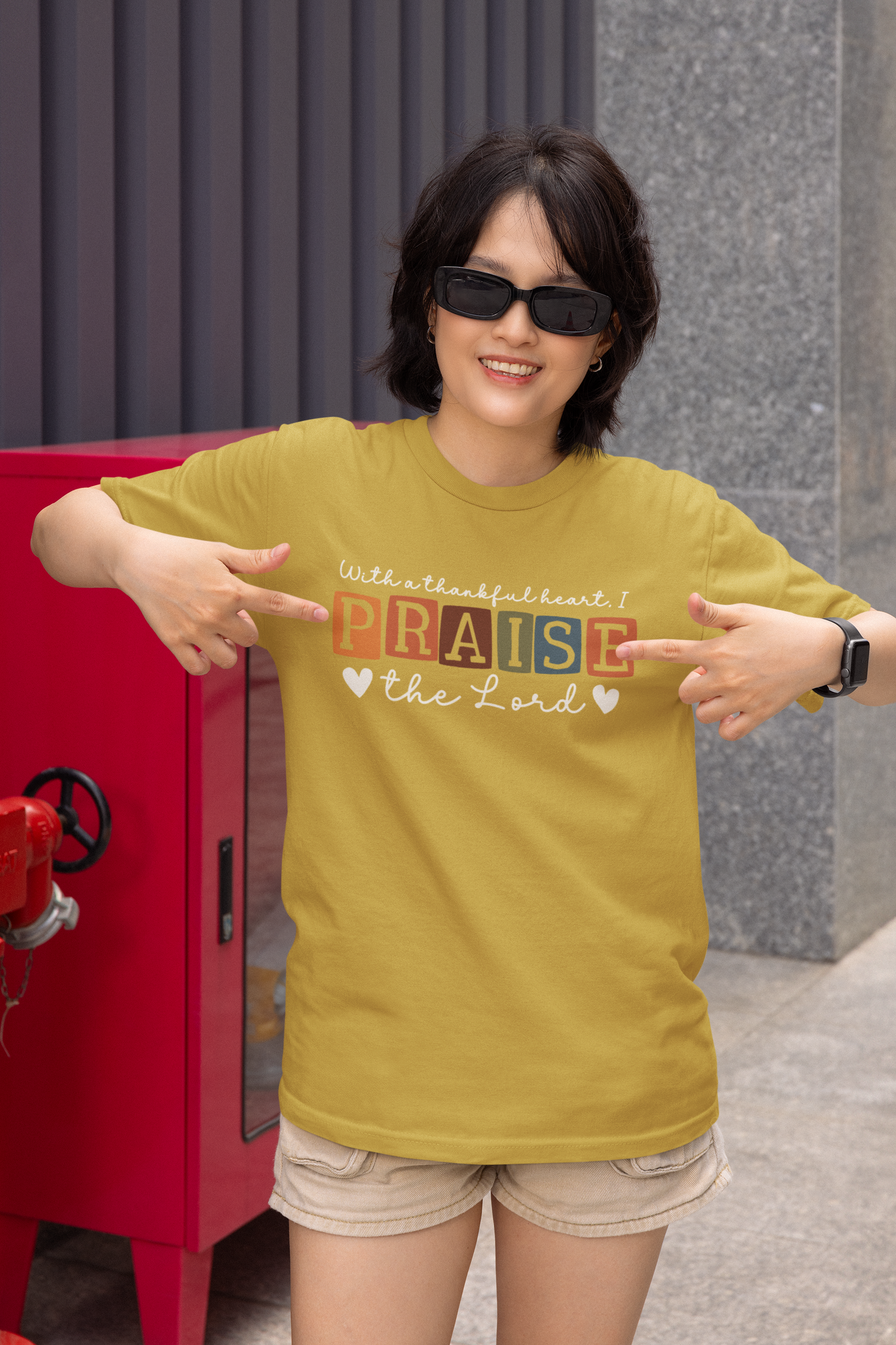 With a thankful heart praise the Lord - Unisex Heavy Cotton Tee - River Front Creations Store