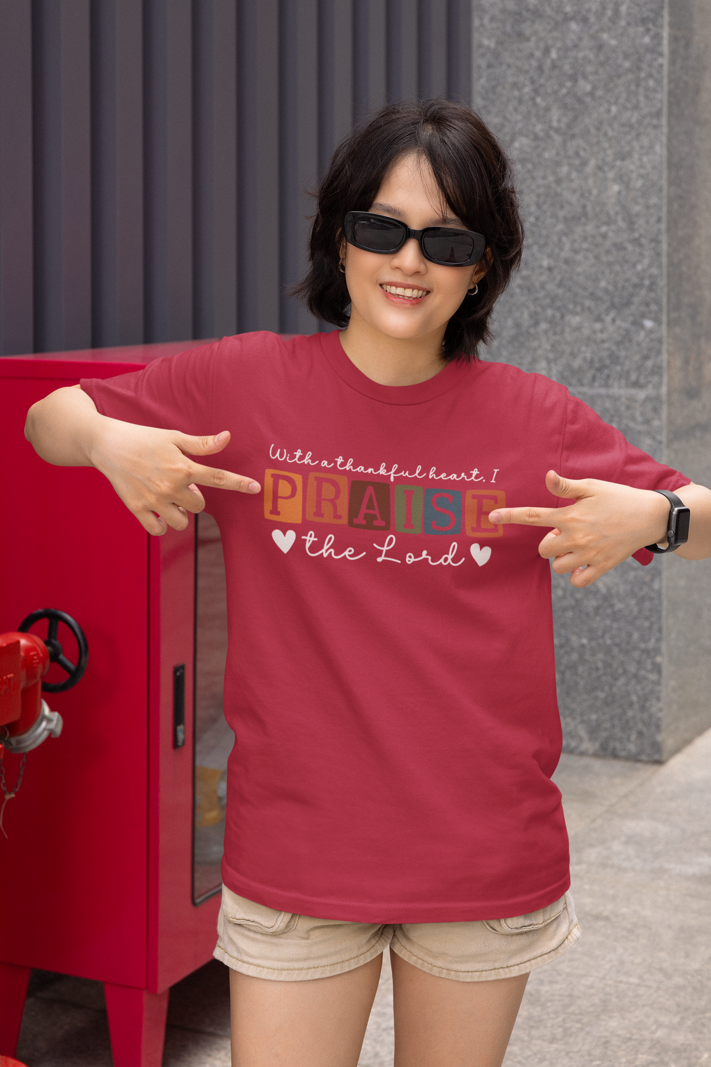 With a thankful heart praise the Lord - Unisex Heavy Cotton Tee - River Front Creations Store